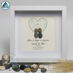Art personnalisé de galets de mariage, art de galets de fiançailles d'anniversaire, cadeau pour une femme, cadre de galets de minicarte de coeur de couple, cadeau d'art de galets