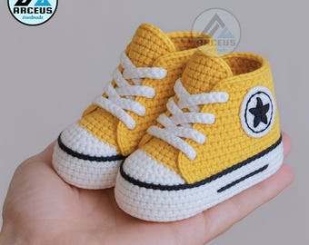 Patrón de zapatillas de bebé a crochet (PDF) / Botitas para bebé niña (4 tallas) / Botitas de bebé de regalo para recién nacidos y futuras mamás.