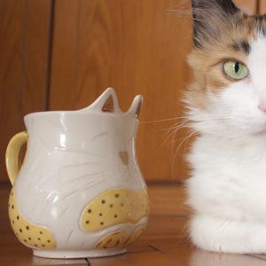 Cat Shaped Ceramic Mug ,Creative 250ml Coffee and Drinking Cup,Cute and Funny Cat Mug,Tea Coffee Lover, Unique Gift Ceramic,for cat lover
