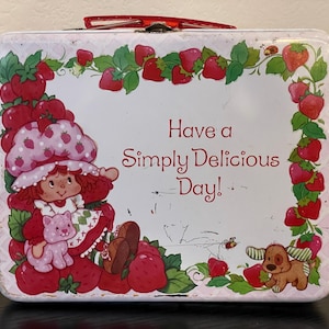 Strawberry Shortcake Metal Lunchbox “Have a Simply Delicious Day”, Vintage Strawberry Shortcake Metal Lunch 7.5” x 6”