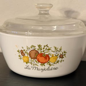 Corning Ware Spice of Life La Marjolaine-panna P-82-B, 1 1/2 pint, lock Fair