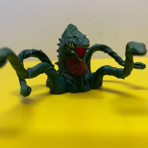 Godzilla Vintage Kaiju mini figure Biollante Height 2 inches 6-10-26