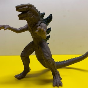 Godzilla Bandai 1998 Godzilla US Godzilla Zilla Vintage Mini Figure Japan High 4 inch height 6-8-24