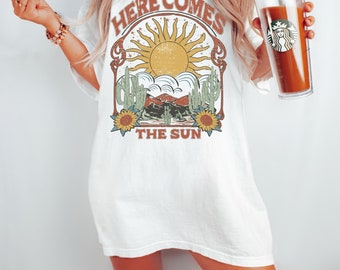 Here Comes the Sun Tee, Retro Style T-Shirt, Hippie Tee, Vintage Inspired Cotton T-shirt, Comfort Colors T-shirt, Oversized Tee