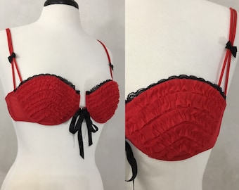Vintage Victoria Secret Red & Black Ruffled Lace Bra. “Sexy Little Things” 36B NWOT