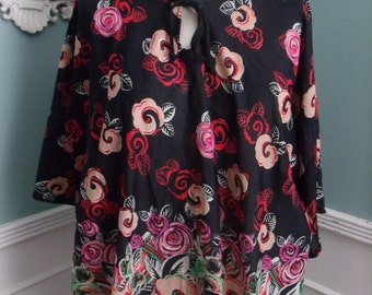 Vintage Black 70's Womans Shirt. Cape Style Boho Floral Shirt. Keyhole Neck
