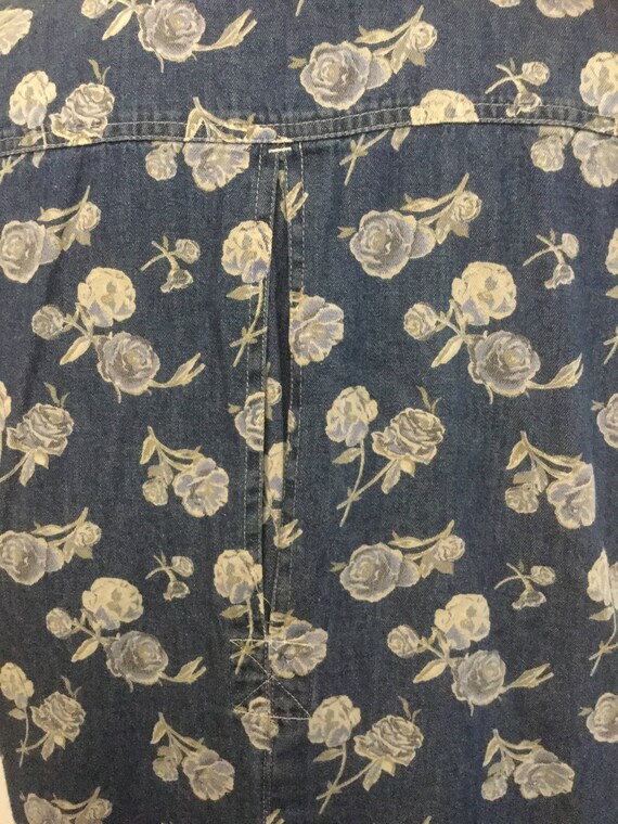 Gloria Vanderbilt Denim Floral Button Down Sleeve… - image 5