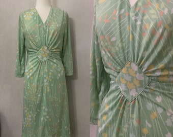 Vintage 60’s Pale green floral empire waist day dress. Pregnancy dress summer spring