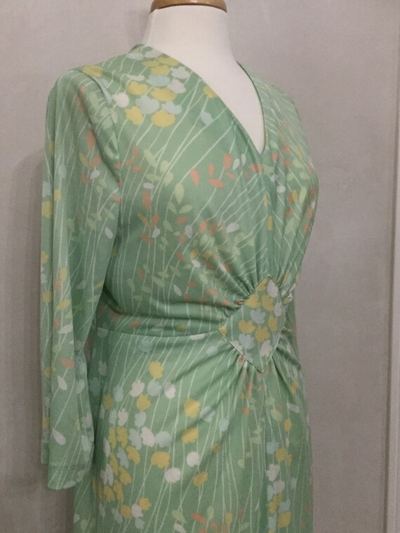 Vintage 60’s Pale green floral empire waist day d… - image 7