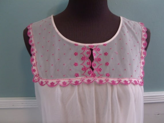 60's Pale Pink Nightgown. Babydoll Nightie. Valle… - image 1