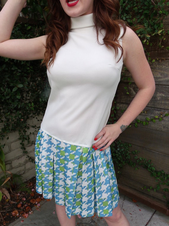 Vintage White Drop Waist Flapper Style Dress. Mod Scooter Dress. 60's Day Dress