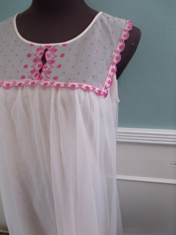 60's Pale Pink Nightgown. Babydoll Nightie. Valle… - image 3