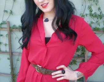 Camisa Roja Vintage.70&#39;s. Camisa de secretaria de los 80. Manga abullonada transparente roja