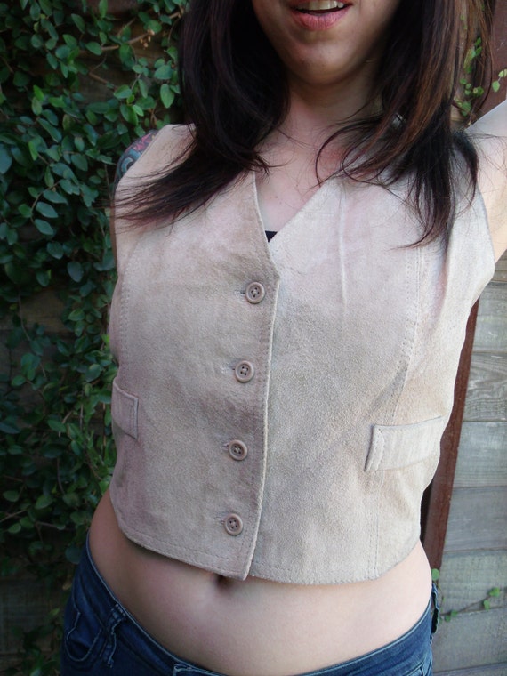 70's Cream Suede Vest. Cropped Leather Suede - image 4