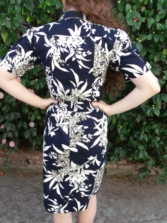 Vintage 80's Secretary Day Dress. Navy Blue Flora… - image 4