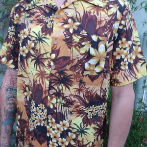 Vintage 50&#39;s Hawaiian Tiki Surfer Shirt. Men&#39;s 50&#39;s VLV Shirt. RARE