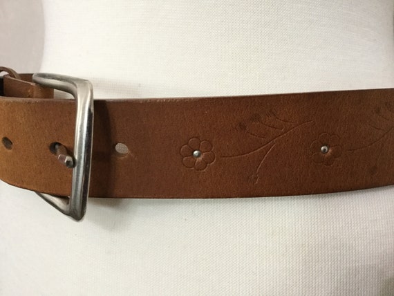 60s Brown Leather Belt Womans flower print - image 5