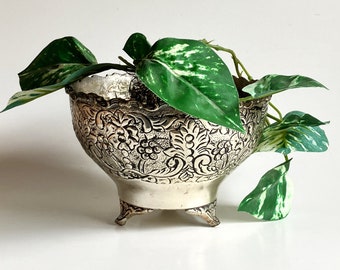 Vintage silver tone metal floral pattern centerpiece planter fruit bowl home decor boho retro India