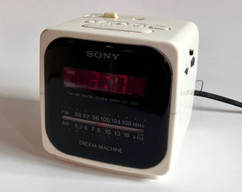 Vintage 90’s Sony ‘Dream Machine’ FM/AM digital clock radio alarm Clocks digital retro bedroom home decor