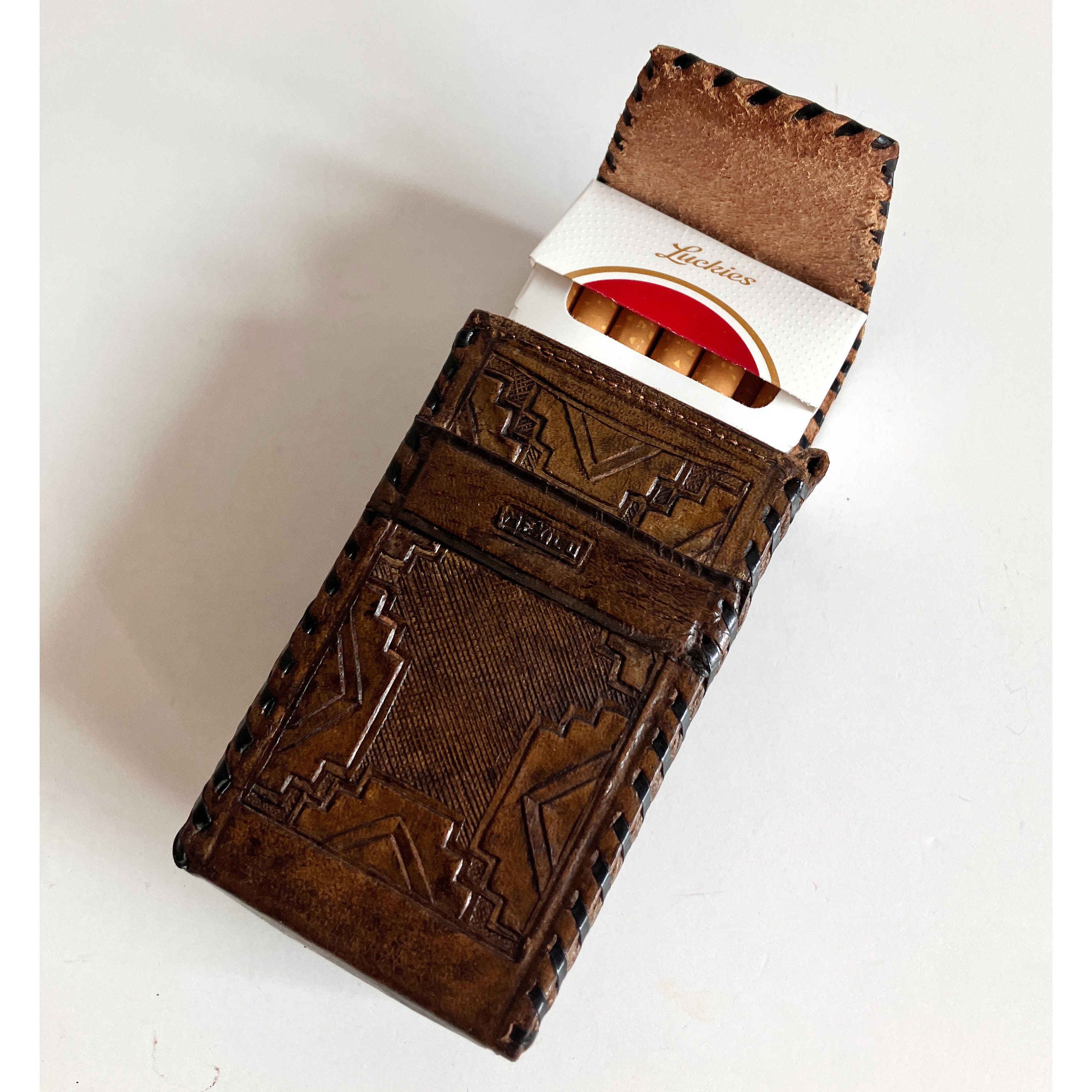 Vintage Metal Cigarette Case Box Portable 20 Cigarettes Case Holder Retro  Smoke Tool Pocket Smoking Accessories Men Gifts