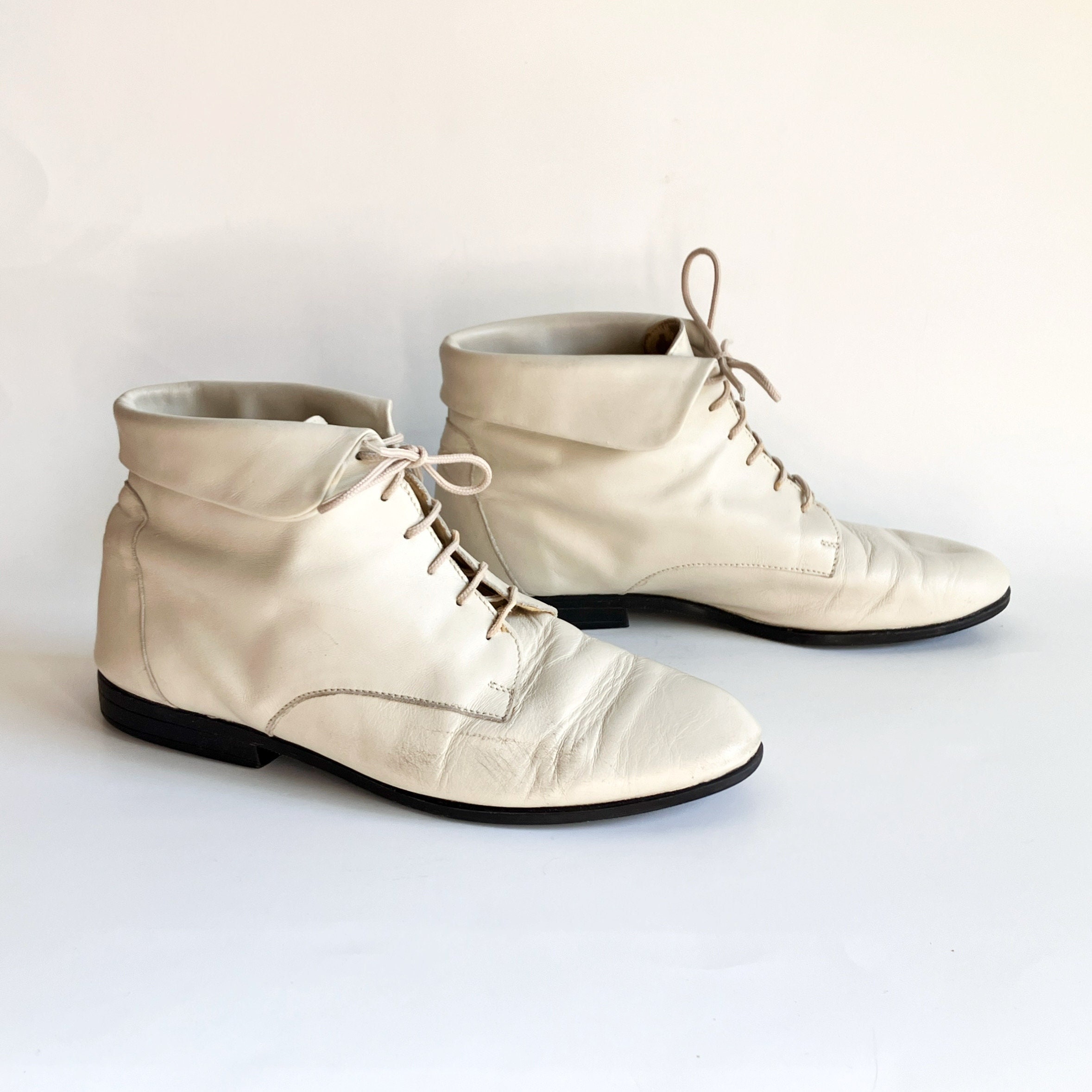Granny shop boots flat