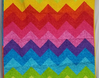 Edredón Chevron Lap en arco iris brillante