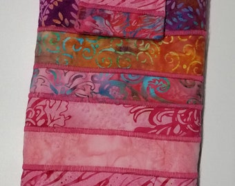 Nook o Kindle Fire Ipad Mini Sleeve en pink Batik Fabrics Back to School