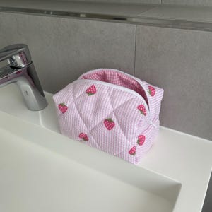Handmade cosmetic bag pink make-up bag made of seersucker with strawberries quilted pencil case make-up bag necessaire gift