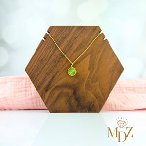 minimalist necklace