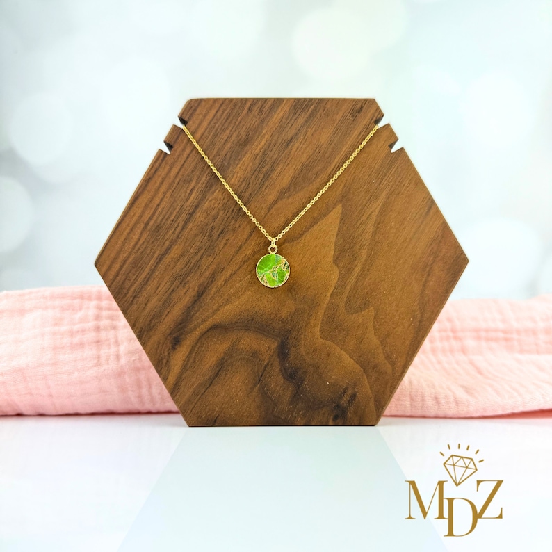 minimalist necklace