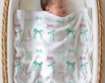 Gepersonaliseerde deken met naam, groene deken met roze strik, gepersonaliseerd babycadeau met naam voor een meisje, kraamcadeau, kerstcadeau voor peuters, Coquette-stijl