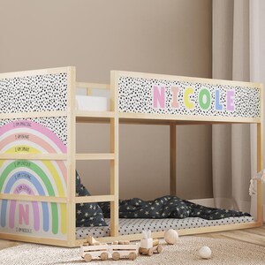 Gepersonaliseerde regenboog IKEA KURA-bedstickers: aquarel kinderkamersticker