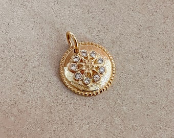 Medalla CZ de oro boho, colgante de encanto redondo boho, medallón chapado en oro para la fabricación de joyas