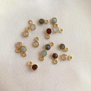 Piccolo ciondolo in oro con pietra preziosa, pietra preziosa rotonda in labradorite, pietra di luna, granato, quarzo rosa, amazzonite, piccolo ciondolo per la creazione di gioielli