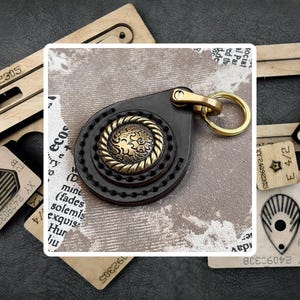 Troqueles de cuero para llaveros, funda protectora para tarjetas IC, molde de acero para cuchillos de cuero personalizado, herramientas para manualidades con papel kraft para fabricar cuero