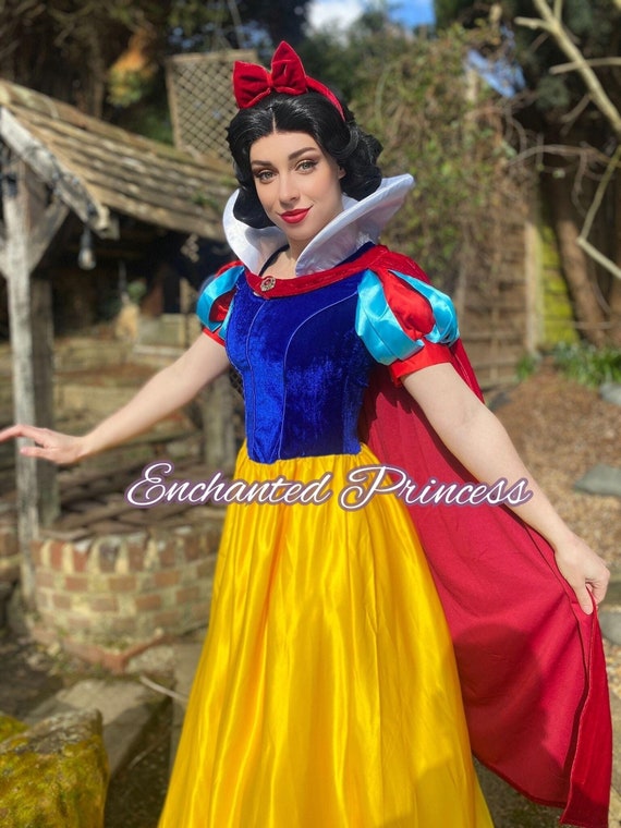 白雪姫風ラテンドレス 白雪姫のベルベットドレス：サテンスカート、ケープ、リボン