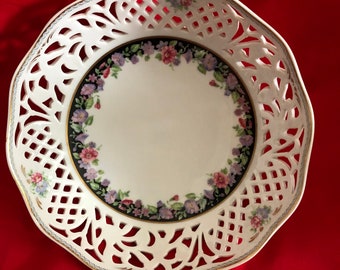 Oscar de la Renta China Bowl: Victoriana Lace Edge Footed Bowl