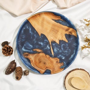 Epoxy Olive Wood Charcuterie Board,Resin Serving Board,Epoxy and Wooden Serving Platter,Circle Serving Tray,Housewarming Gift,Birthday Gift