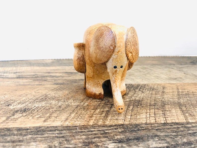 Free Free 349 Elephant Egg Holder Svg SVG PNG EPS DXF File