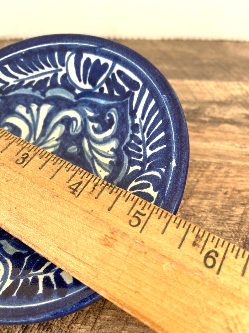Vintage pottery dish plate handpainted Vintage Blue and white small decorative dish