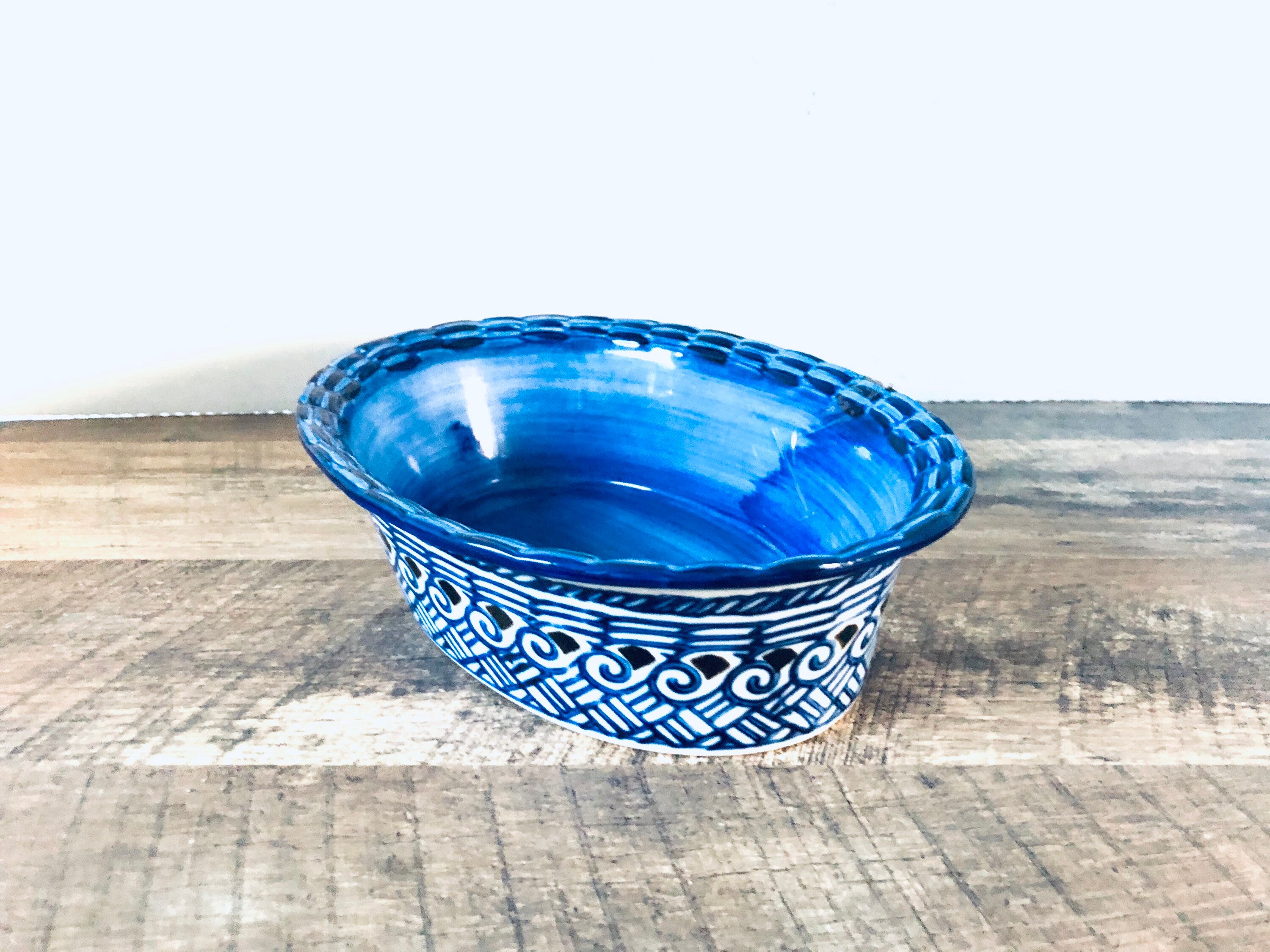 Temptations Bakeware for sale Only 2 left at 75