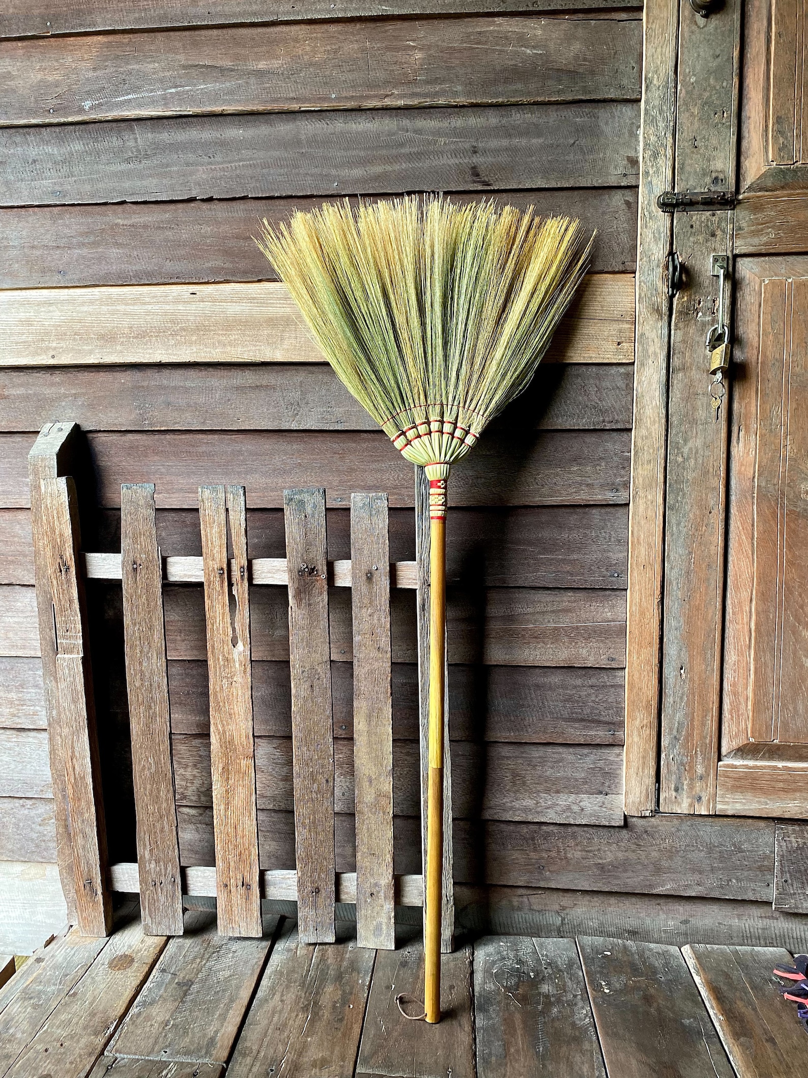 Handmade Whisk Sweeping Broom Asian Broom 46 Inch Straw Soft Broom Long