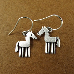 Tiny horse earrings - sterling silver