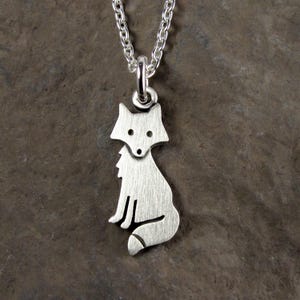 Colgante/collar de zorro pequeño - plata de ley