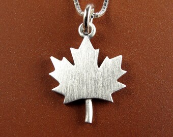 CS-DB Jewelry Silver Maple Leaf Shape Pearl Stylechain Charm Pendants Necklaces CS-DB Jewelry Silver Maple Leaf Shape Pearl Stylechain Charm Pendants Necklaces
