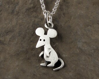 Tiny mouse pendant / necklace - sterling silver