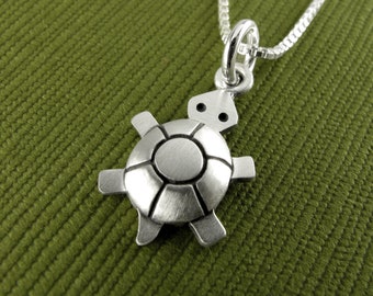 Tiny turtle pendant / necklace - sterling silver