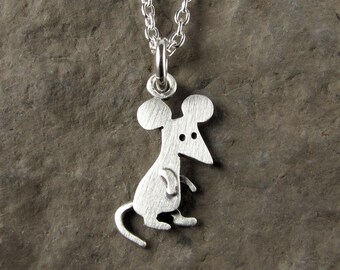 Tiny mouse pendant / necklace - sterling silver