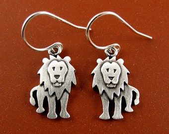 Tiny lion earrings - sterling silver