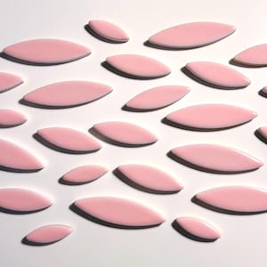 Light Blush Pink Flower Petal Glazed Ceramic Mosaic Tile, 50g, Craft Art Supplies, Small Leaf Water Drop Jigsaw Pieces, 3 Sizes 4mm Thick